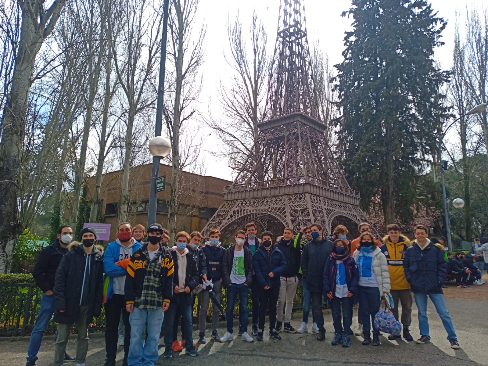 Visita de nuestros alumnos de física al Parque de Atracciones