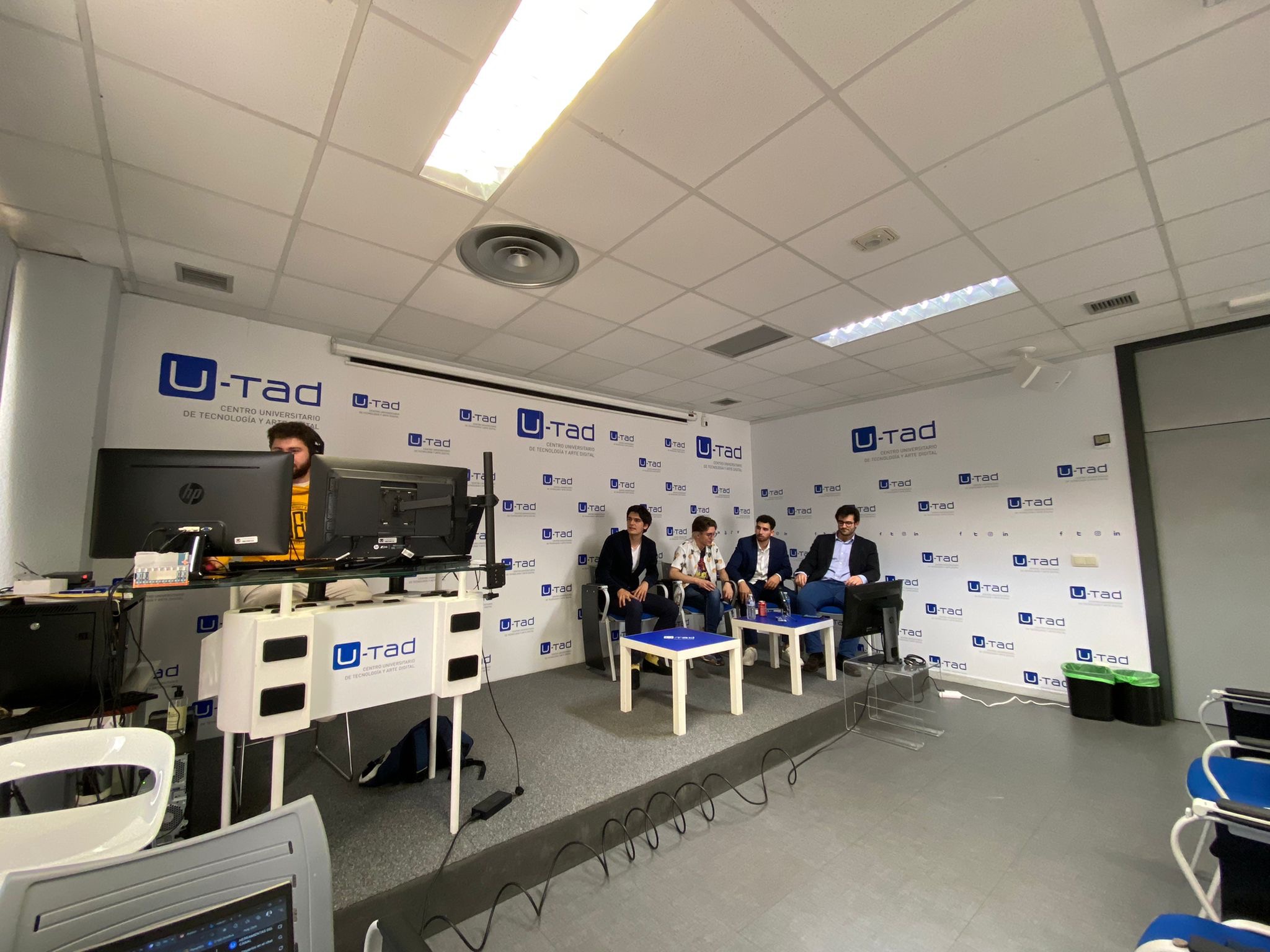 Primer torneo benéfico LOL de U-tad para refugiados de Ucrania