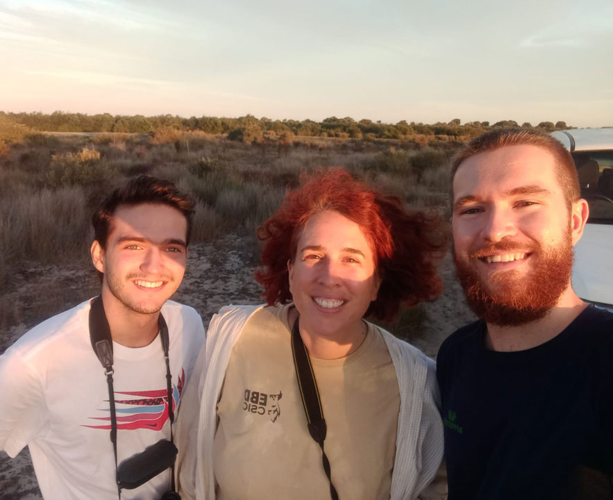 Día del Programador: cómo el software ayuda a conservar el ecosistema de Doñana 1 Nuestro alumno Álvaro Martínez con investigadores del CSIC