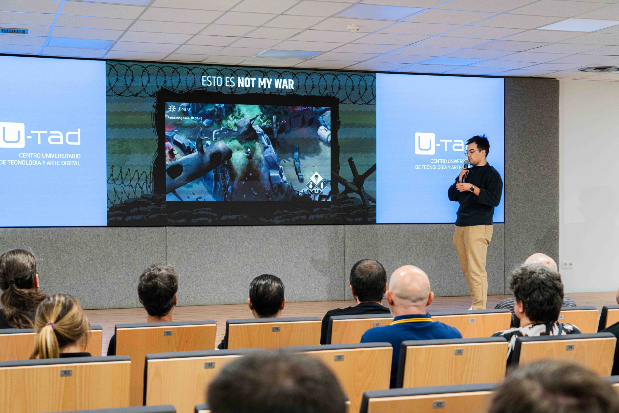Talento en acción: los alumnos de U-tad presentan la Beta de sus videojuegos y brillan en el Pitching Day 3 Pitching-Day-utad-2025-10-scaled.jpg